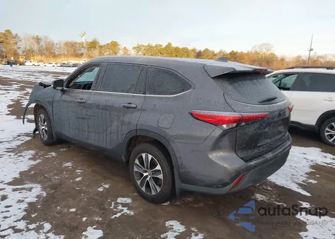 2021 Toyota Highlander Xle из США, поврежденный, VIN 5TDHZRBHXMS119161